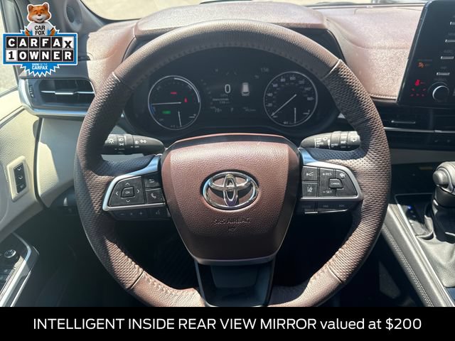 Used 2023 Toyota Sienna Platinum AWD/4WD image 13