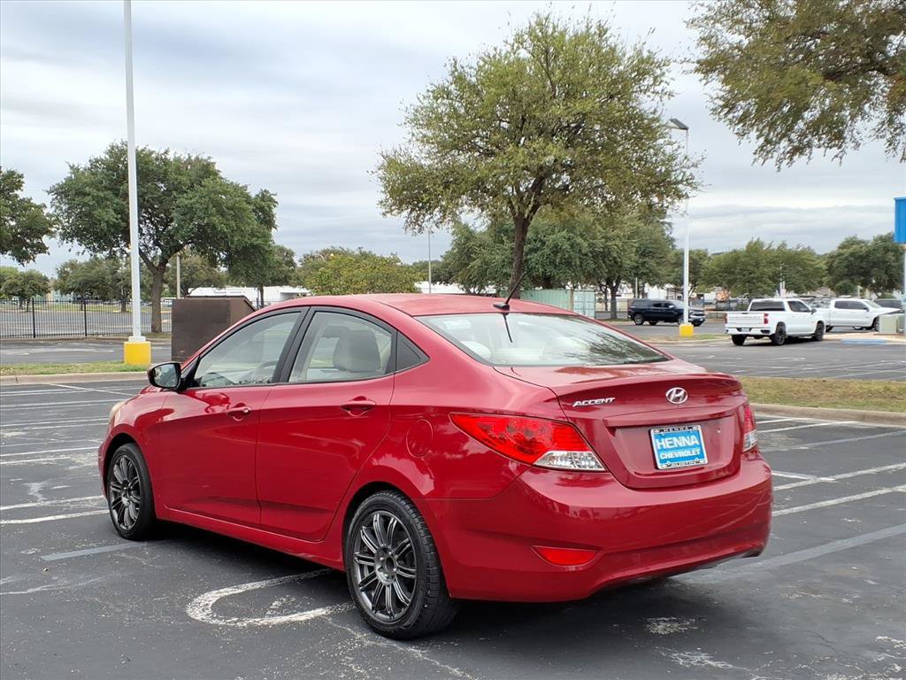 Used 2012 Hyundai Accent GLS w/ Comfort Pkg 2 FWD image 8