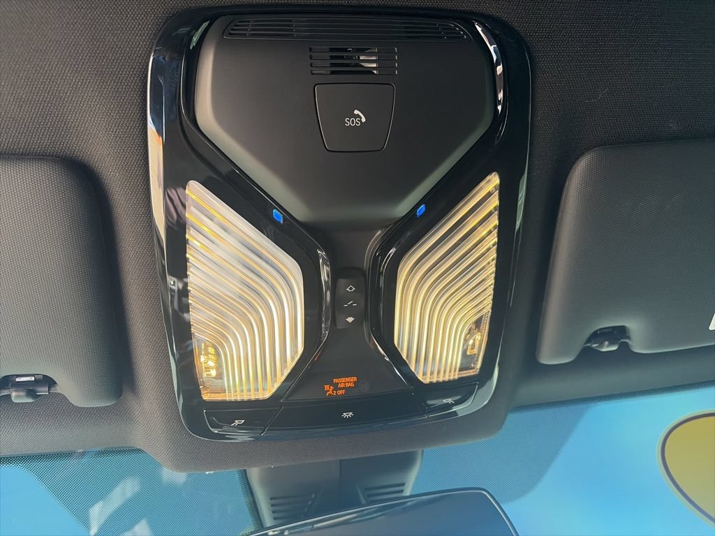 Used 2025 BMW M2 w/ Lighting Package RWD image 21