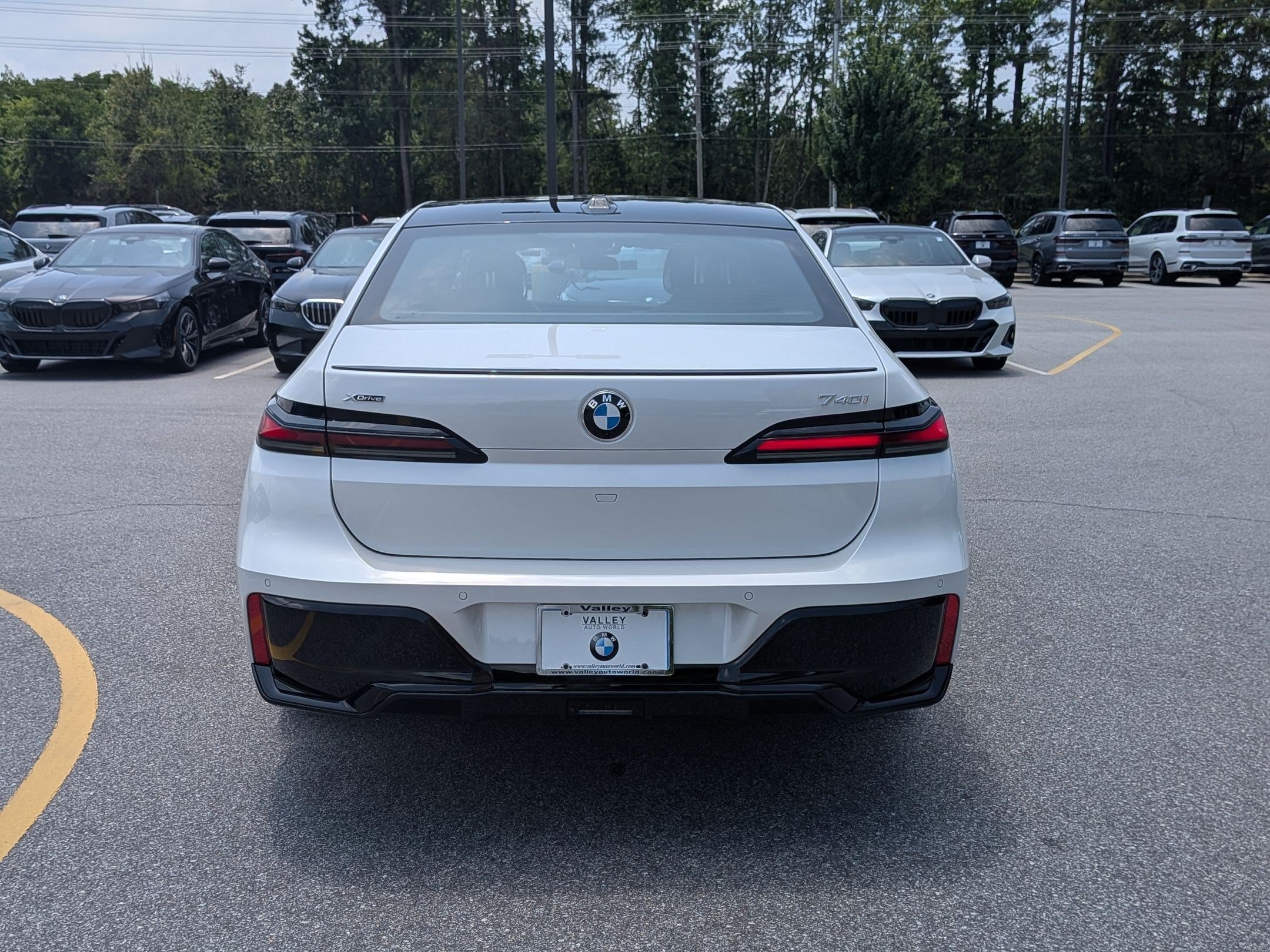 New 2026 BMW 740i xDrive AWD/4WD image 4