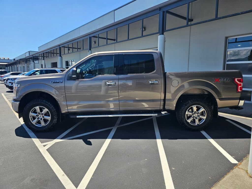 Used 2018 Ford F150 XLT w/ Equipment Group 302A Luxury AWD/4WD image 2