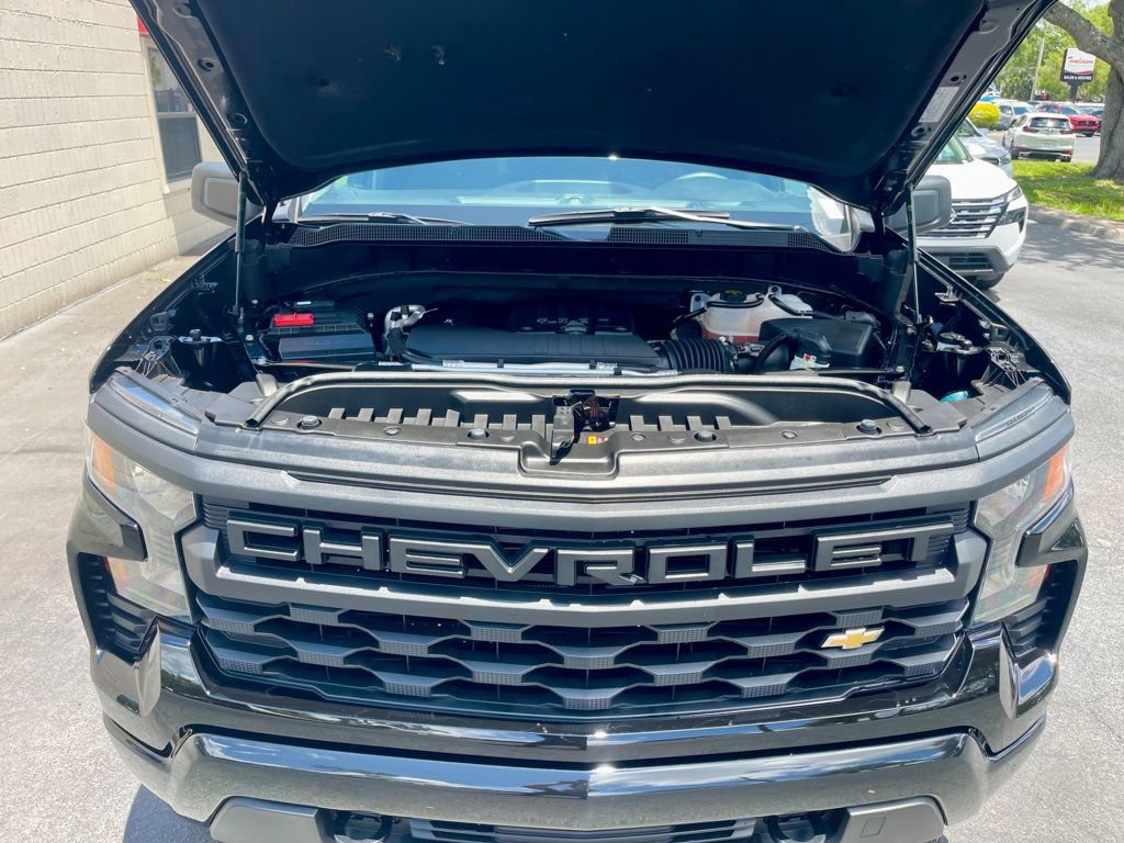 Used 2026 Chevrolet Silverado 1500 Custom RWD image 15