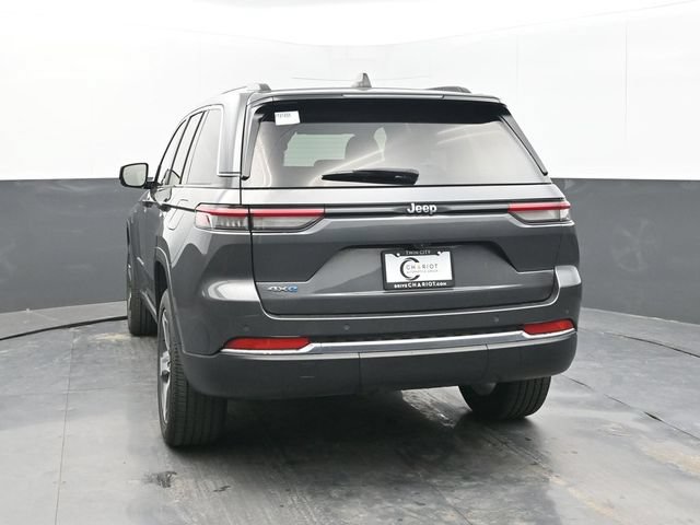 Used 2022 Jeep Grand Cherokee Limited 4xe AWD/4WD image 4