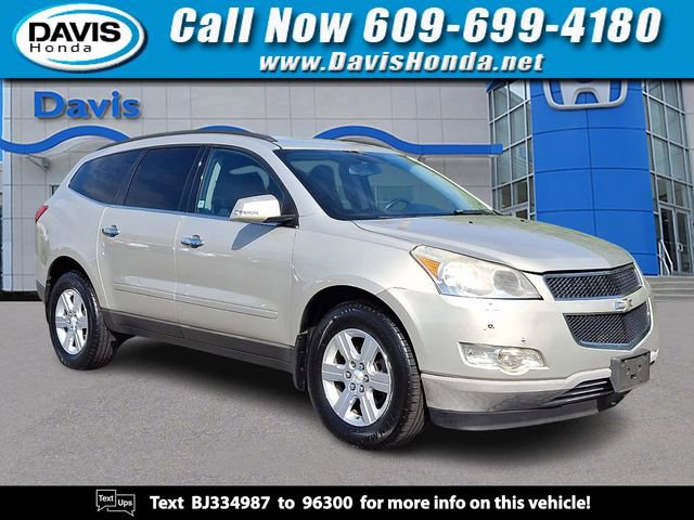 Used 2011 Chevrolet Traverse LT w/ Personal Connectivity Package FWD image 1