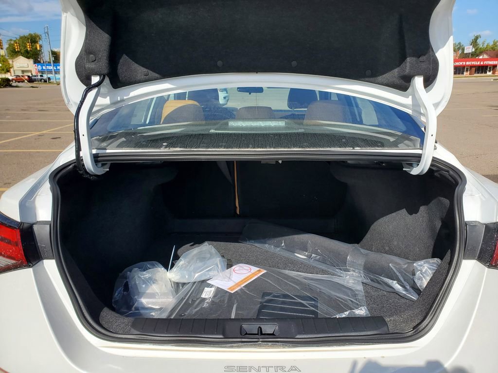 New 2025 Nissan Sentra SV image 8