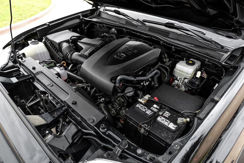 Used 2020 Toyota Tacoma TRD Off-Road AWD/4WD image 50