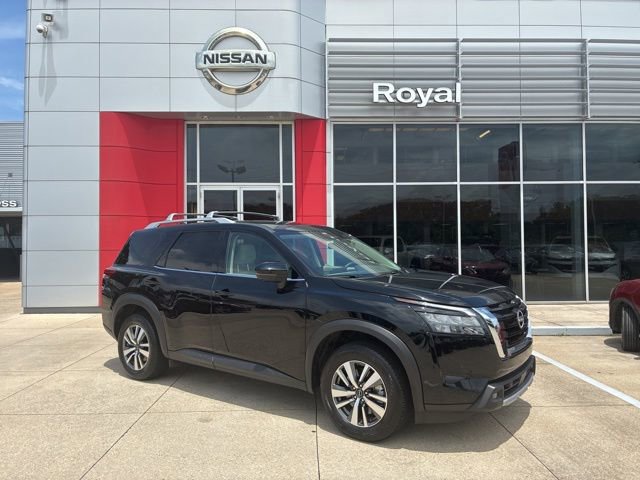 Used 2025 Nissan Pathfinder SL FWD video 1