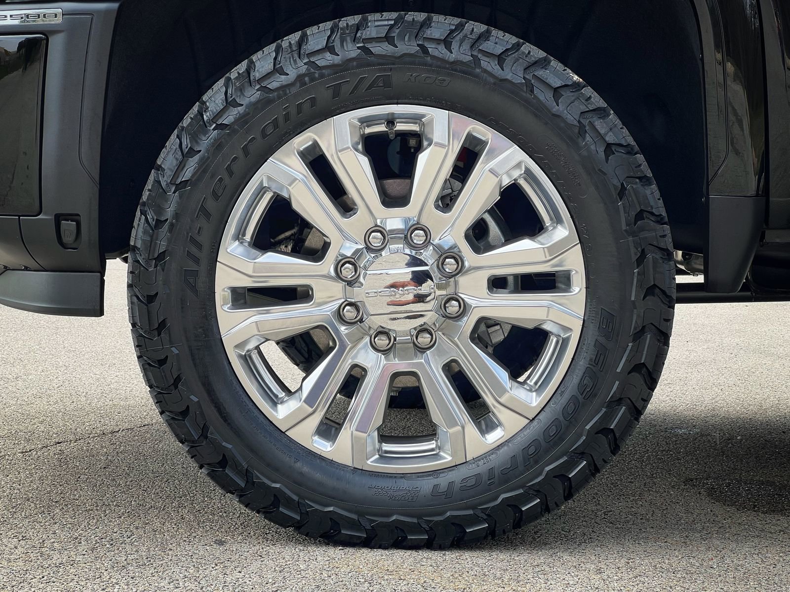 New 2026 GMC Sierra 2500 Denali w/ Denali Reserve Package image 15