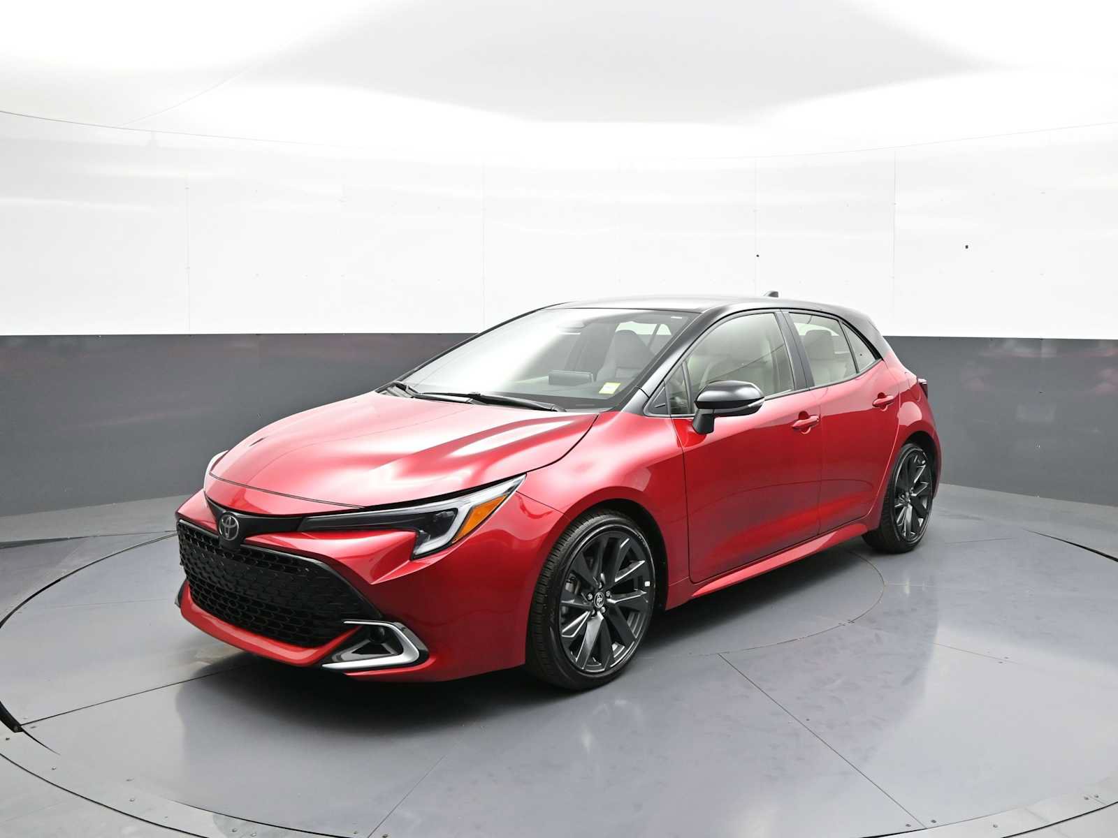 Used 2025 Toyota Corolla XSE FWD image 9