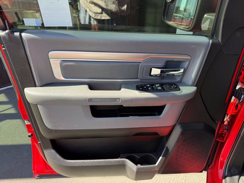 Used 2019 RAM 1500 Classic SLT RWD image 30