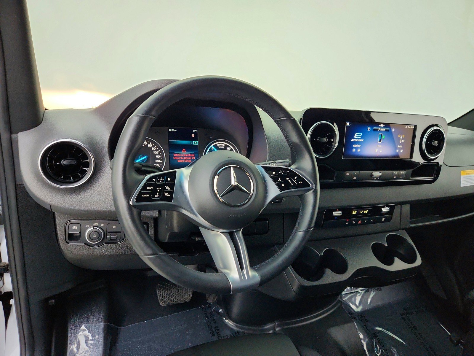 Used 2024 Mercedes-Benz eSprinter 170 Cargo image 22