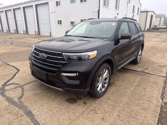 Used 2020 Ford Explorer XLT w/ Equipment Group 202A AWD/4WD image 5