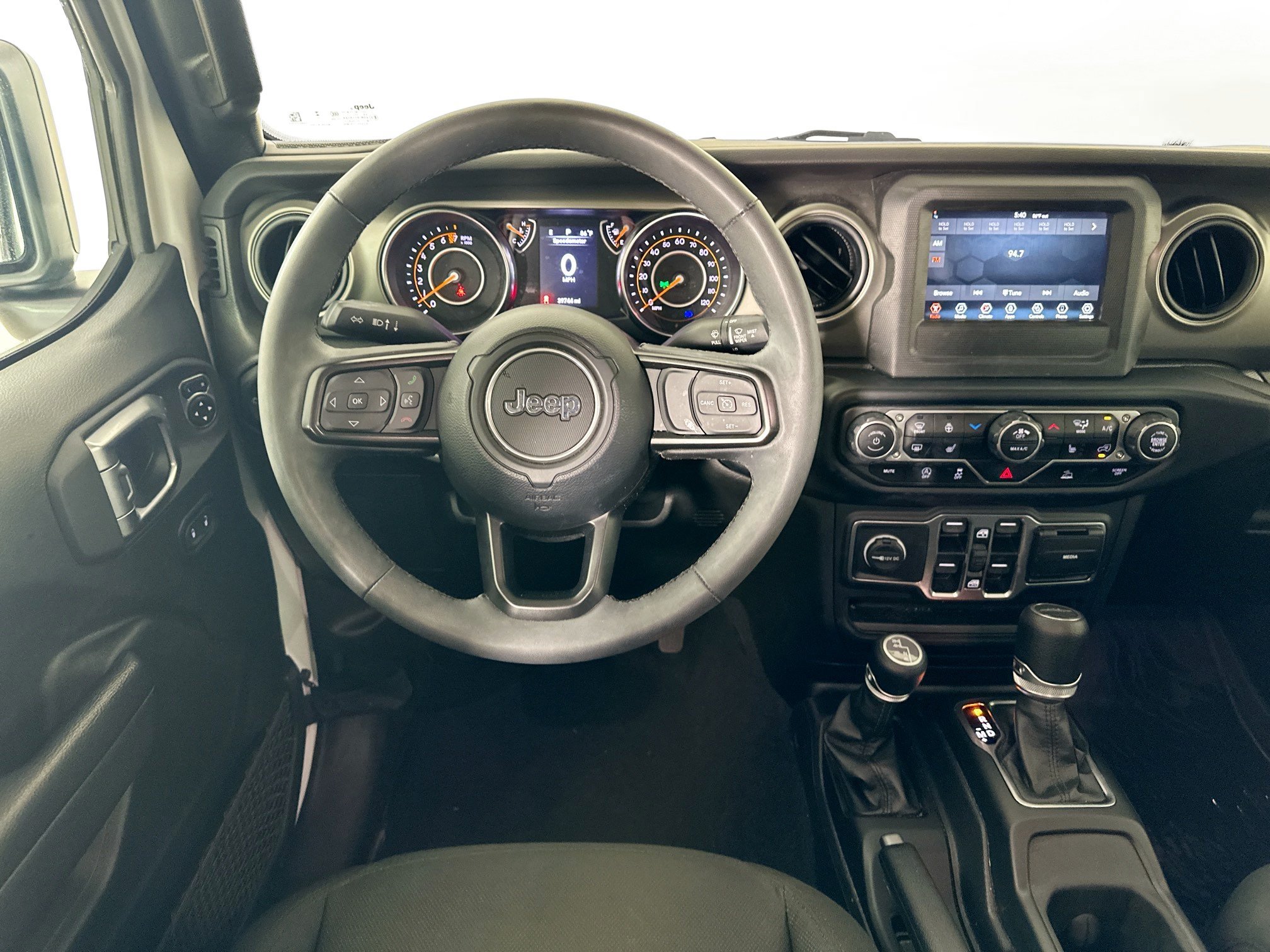 Used 2023 Jeep Gladiator Sport AWD/4WD image 27
