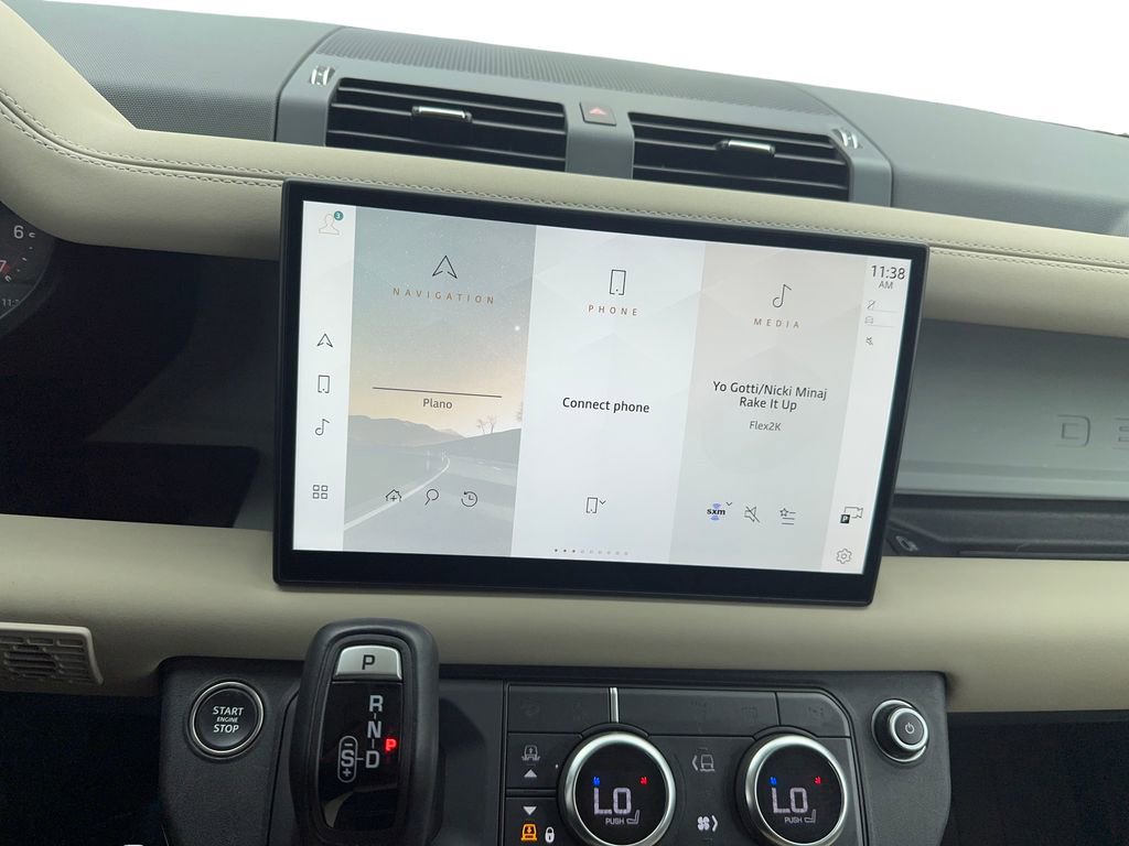 Used 2024 Land Rover Defender 130 S image 46