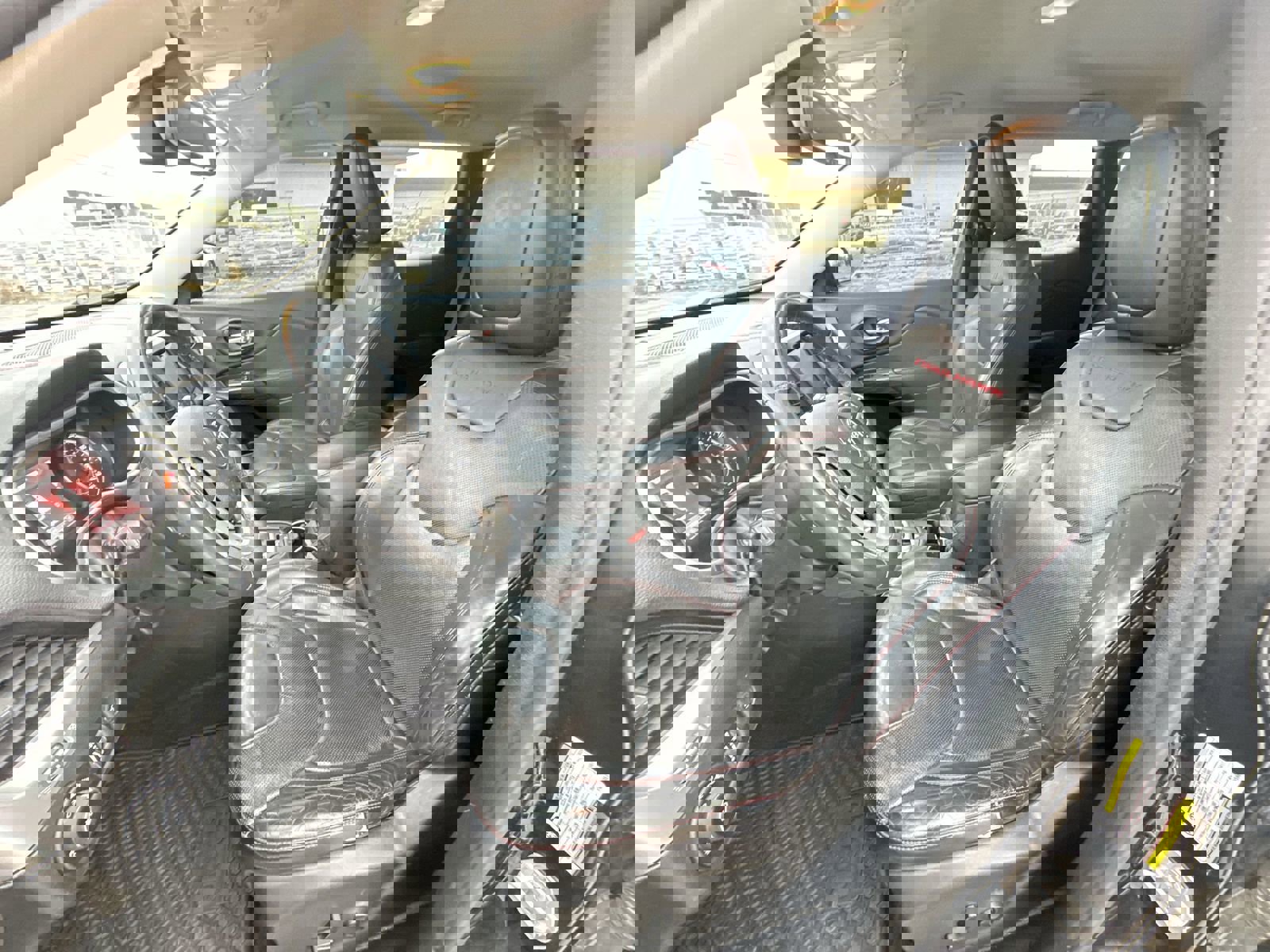 Used 2015 Jeep Cherokee Trailhawk w/ Comfort/Convenience Group AWD/4WD image 19