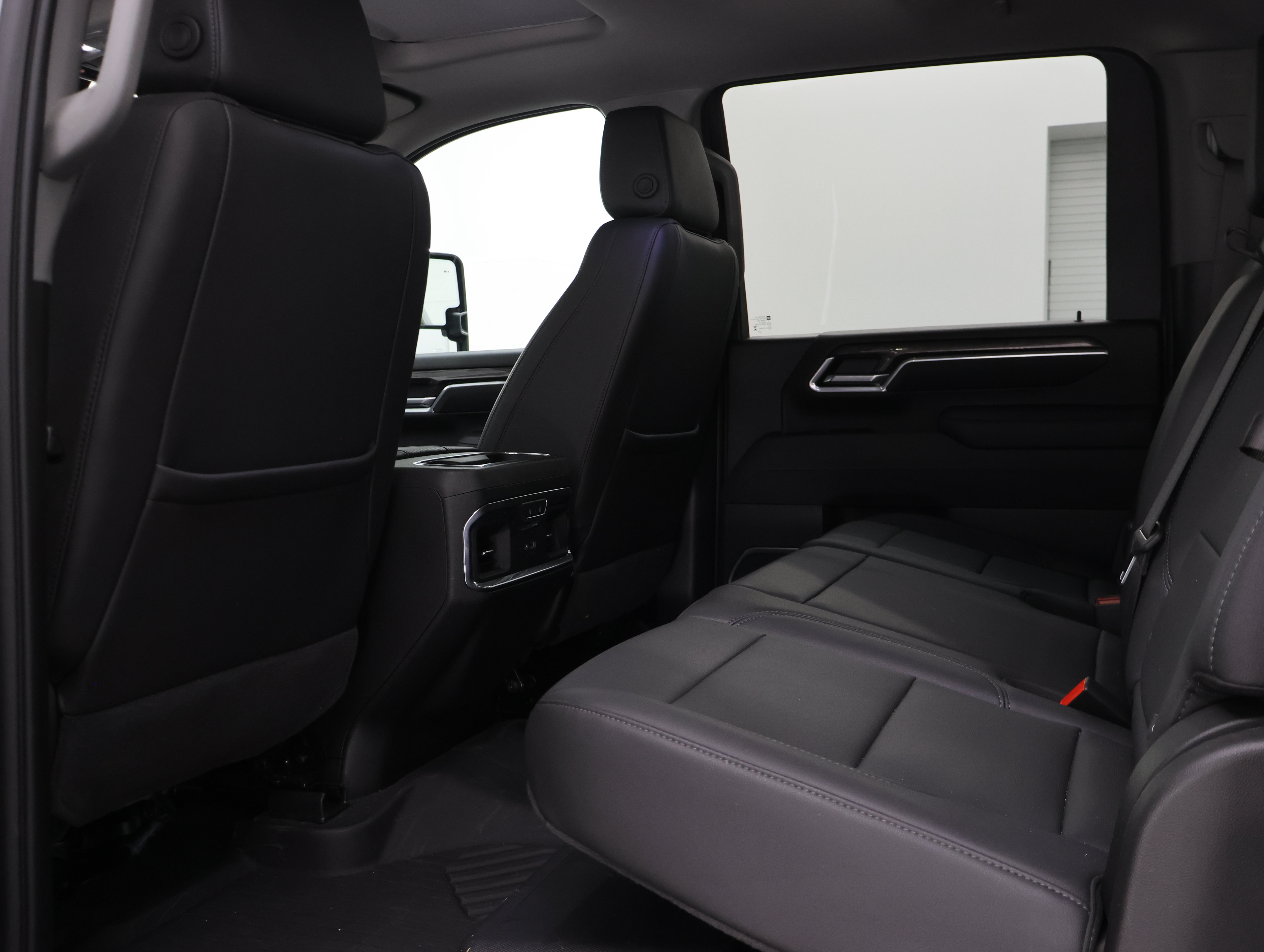Used 2025 Chevrolet Silverado 2500 LTZ w/ Trail Boss Package AWD/4WD image 9