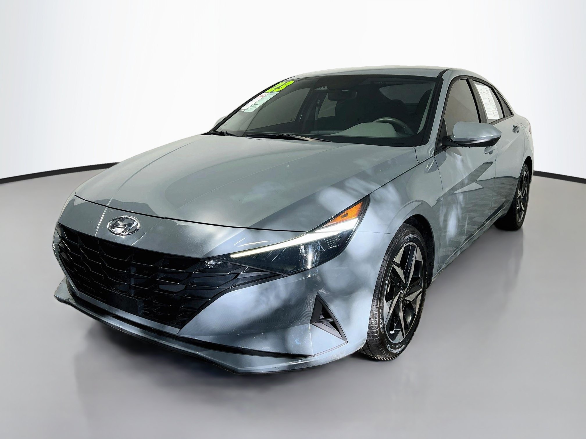 Used 2023 Hyundai Elantra SEL w/ Convenience Package FWD image 10