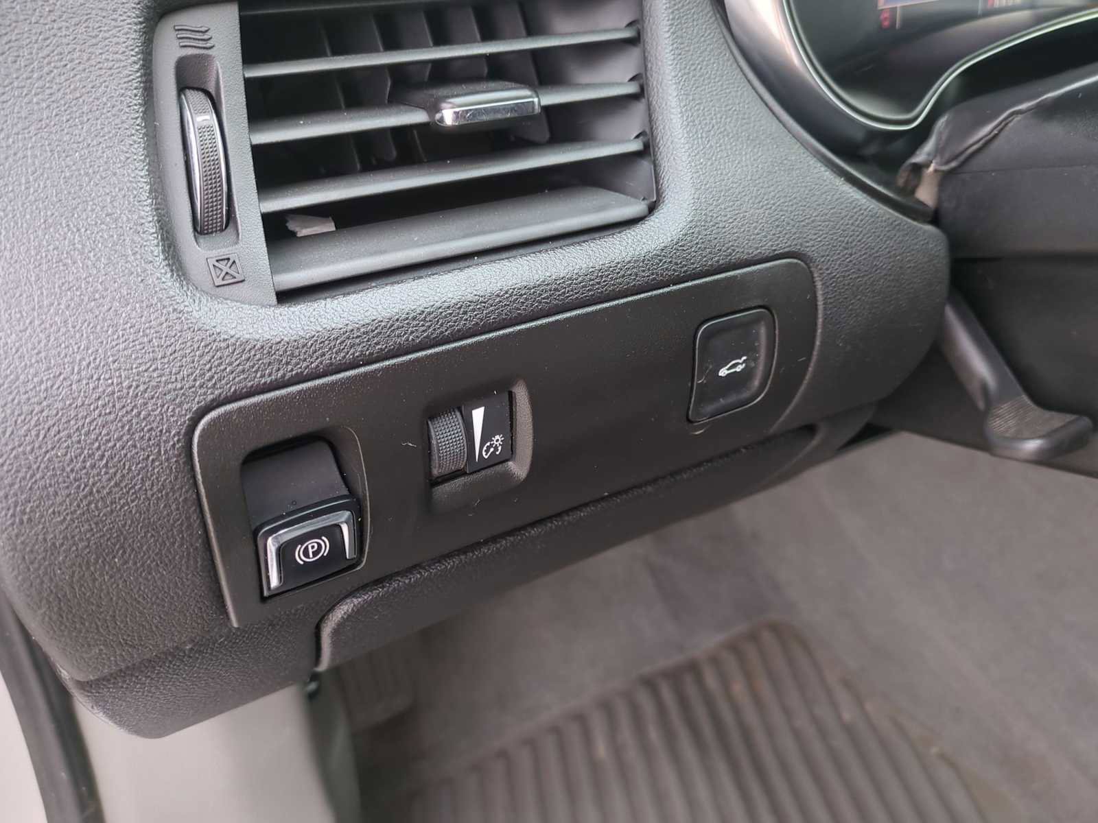 Used 2014 Chevrolet Impala LS image 32