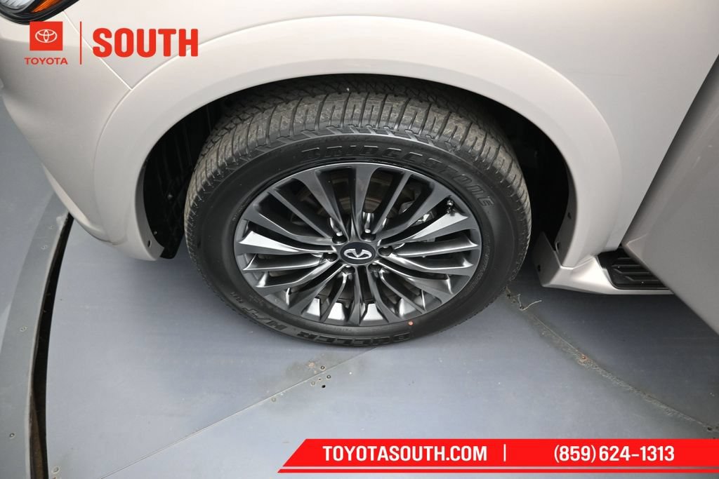 Used 2024 INFINITI QX80 Sensory AWD/4WD image 43