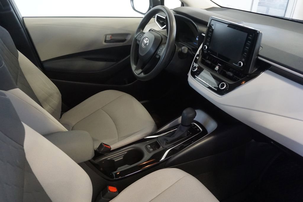 Used 2022 Toyota Corolla LE FWD image 21