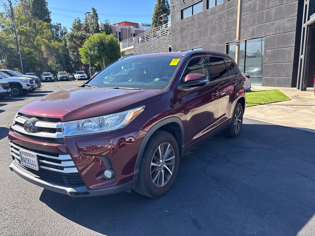 Used 2018 Toyota Highlander XLE FWD image 8