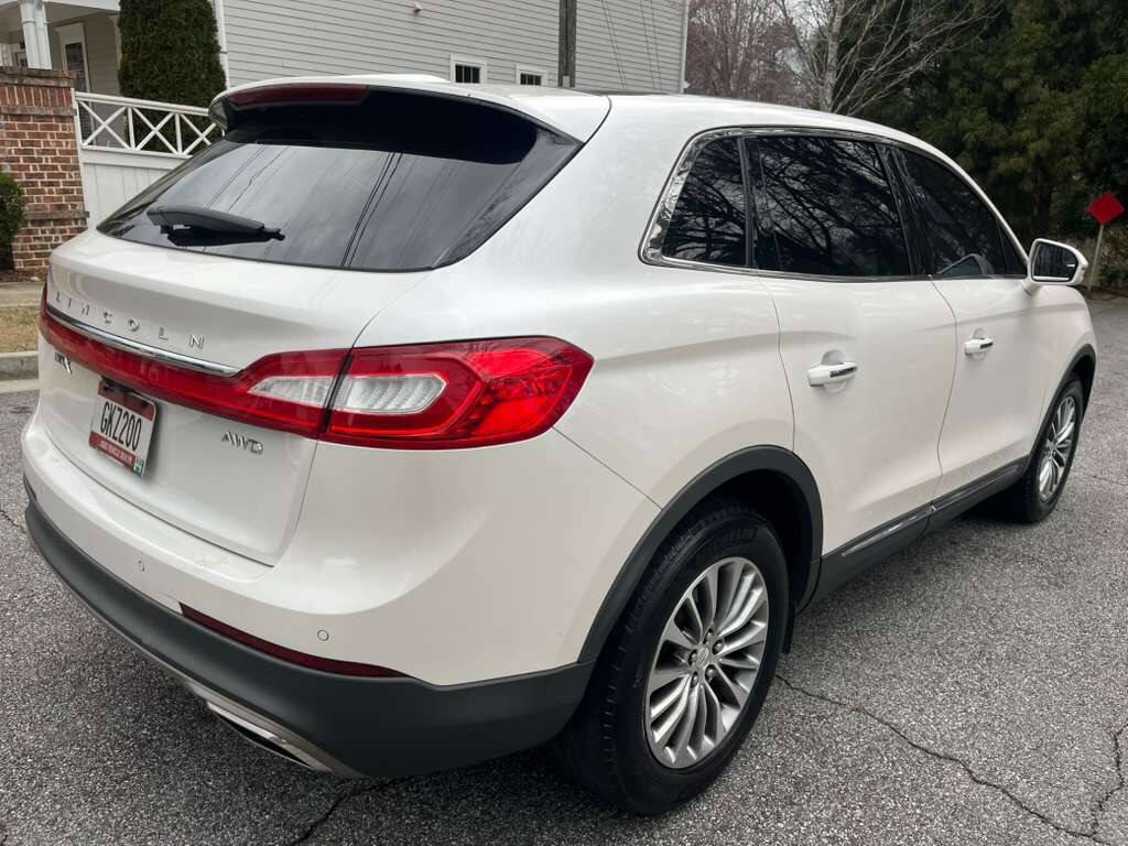 Used 2016 Lincoln MKX Select w/ Climate Package AWD/4WD image 3