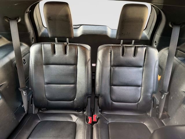 Used 2019 Ford Explorer XLT w/ Equipment Group 202A image 15