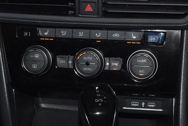 Used 2024 Volkswagen Jetta SE image 17