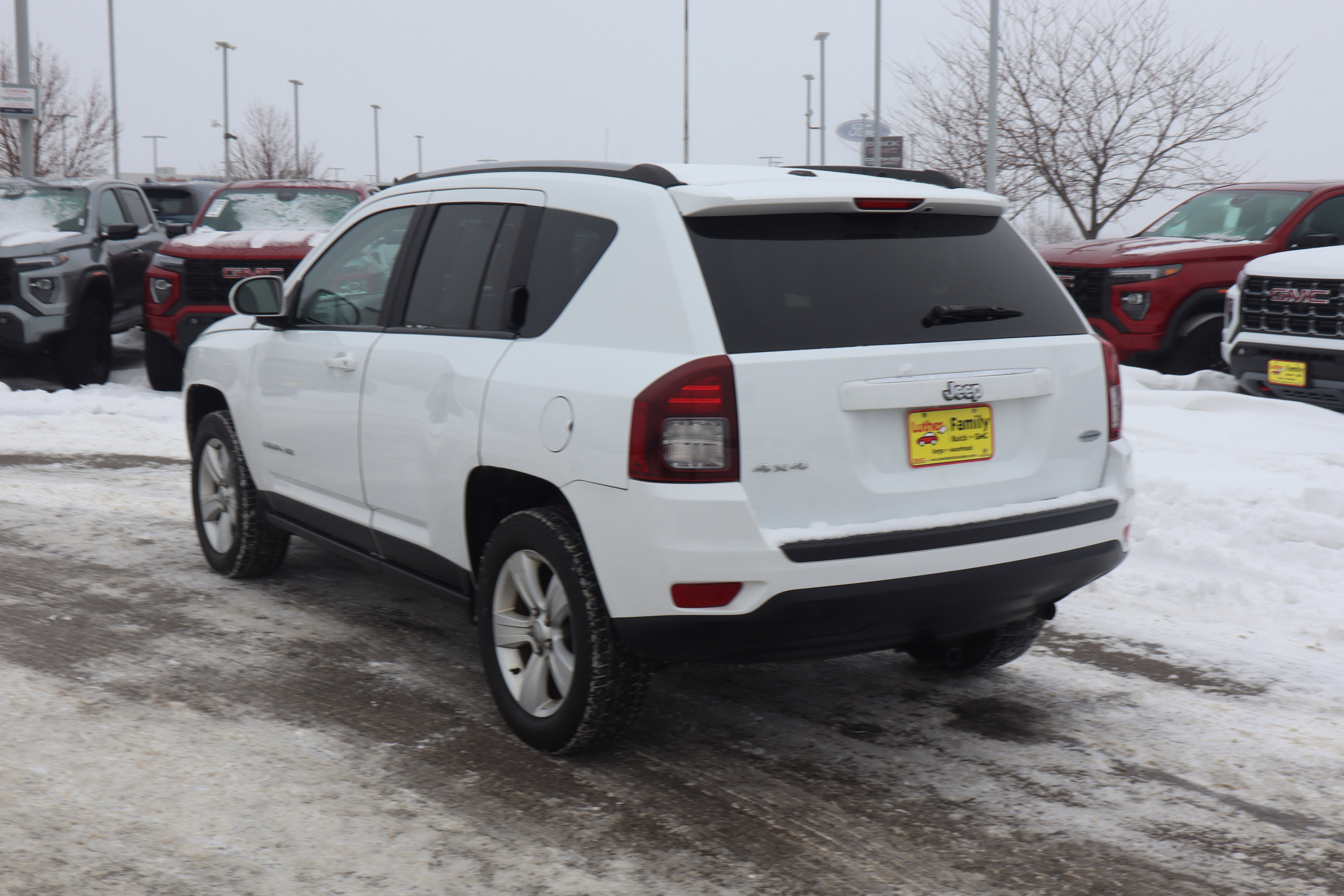 Used 2017 Jeep Compass Latitude image 4