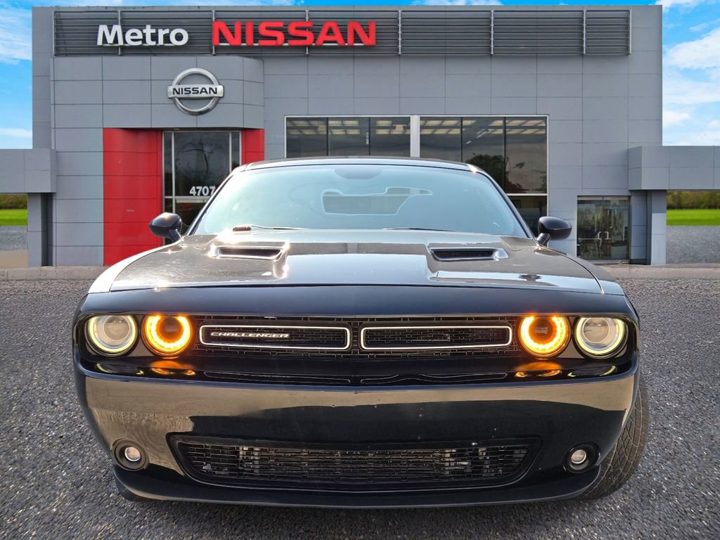 Used 2018 Dodge Challenger R/T image 2