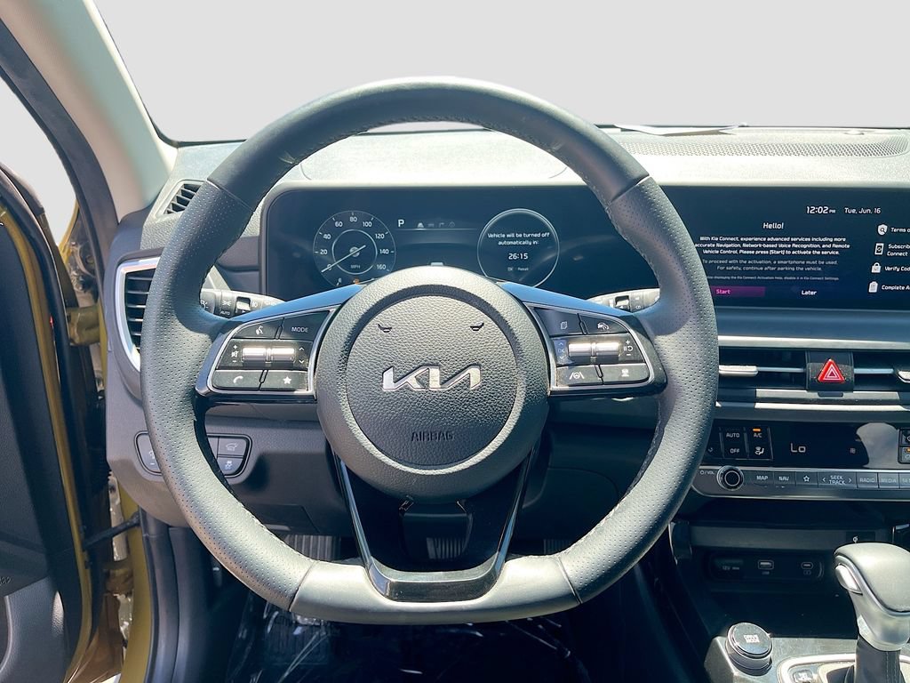 Used 2024 Kia Seltos SX w/ SX Sunroof Package AWD/4WD image 11