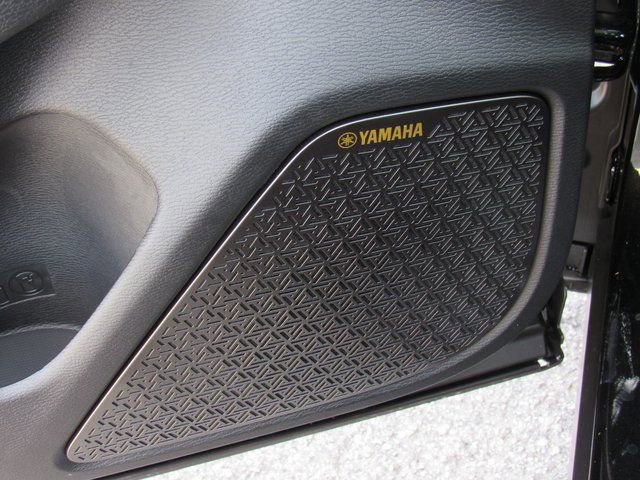New 2025 Mitsubishi Outlander SE image 13