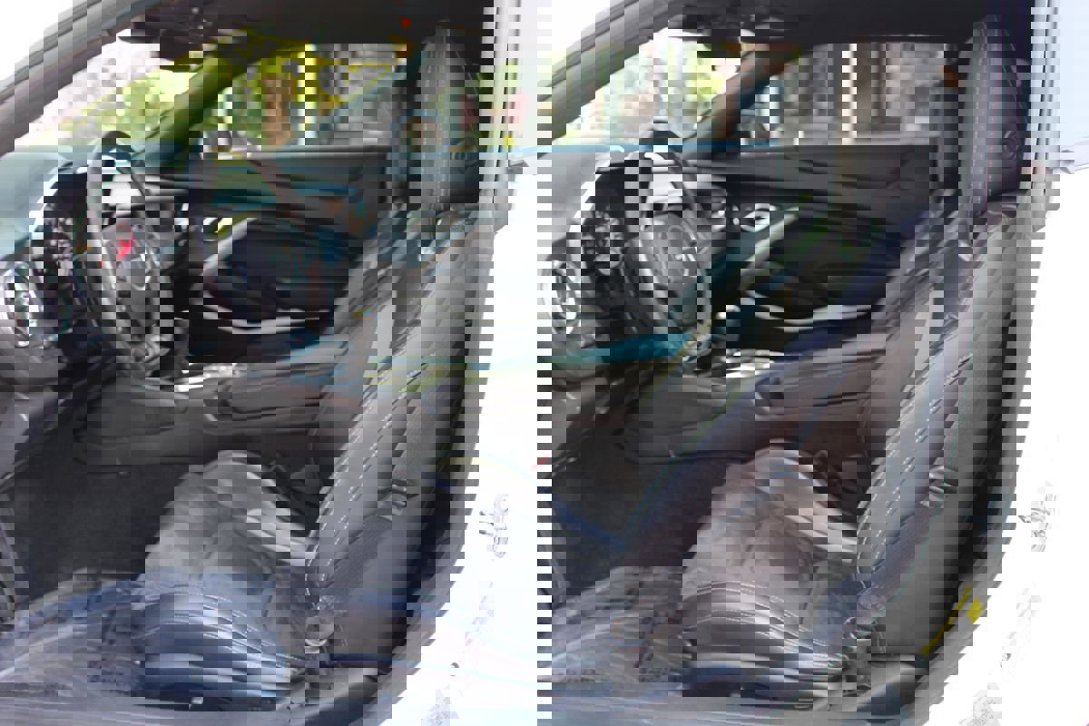 Used 2019 Chevrolet Camaro SS RWD image 8