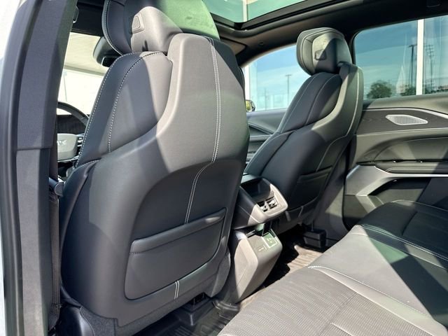 Used 2024 Cadillac Lyriq Sport w/ LPO, Floor Liner Package AWD/4WD image 31