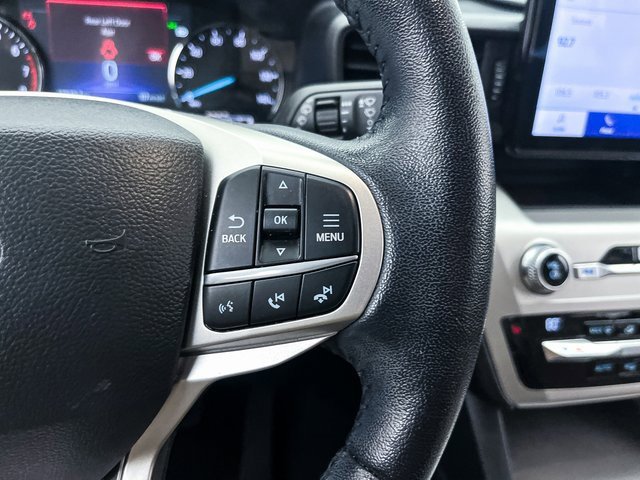 Used 2021 Ford Explorer XLT image 31