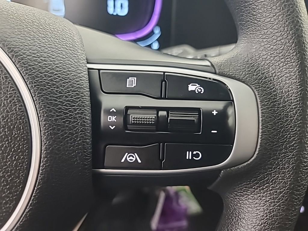 Used 2025 Kia Sportage LX image 29