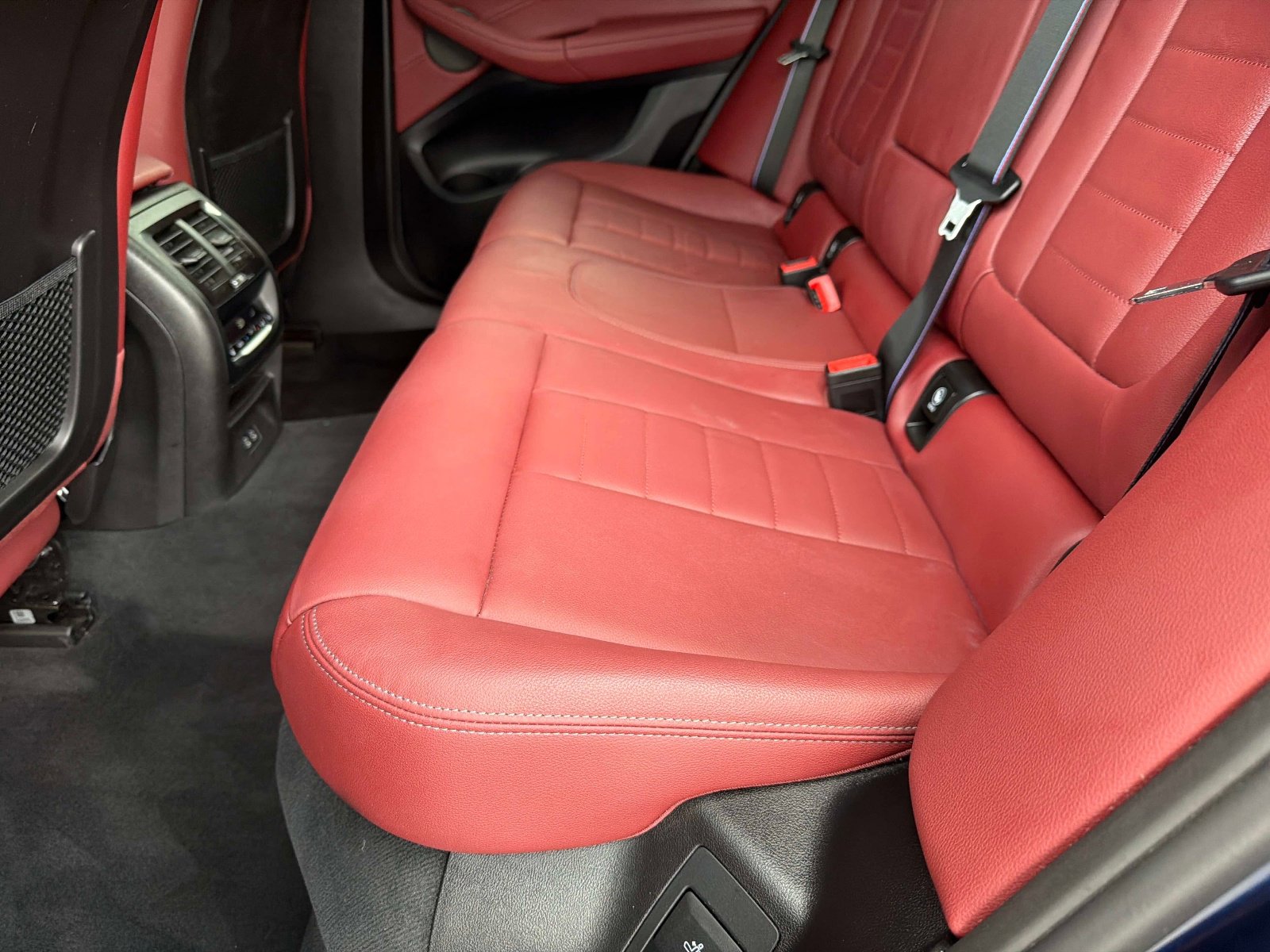 Used 2025 BMW X4 M40i AWD/4WD image 31