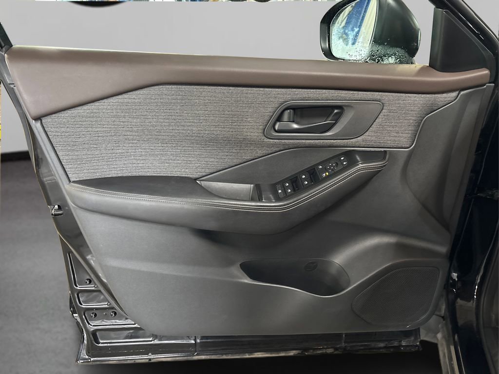 Certified 2021 Nissan Rogue S image 23