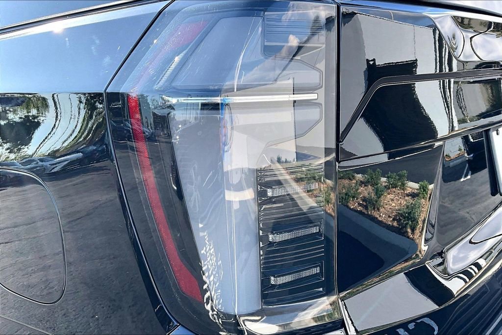 Used 2025 Chevrolet Tahoe High Country image 26