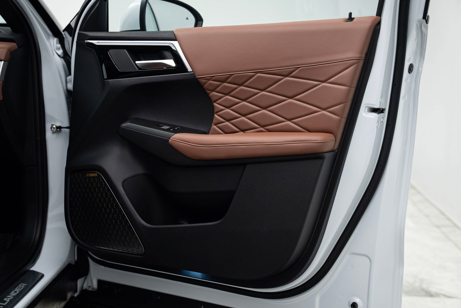 New 2026 Mitsubishi Outlander SEL image 30