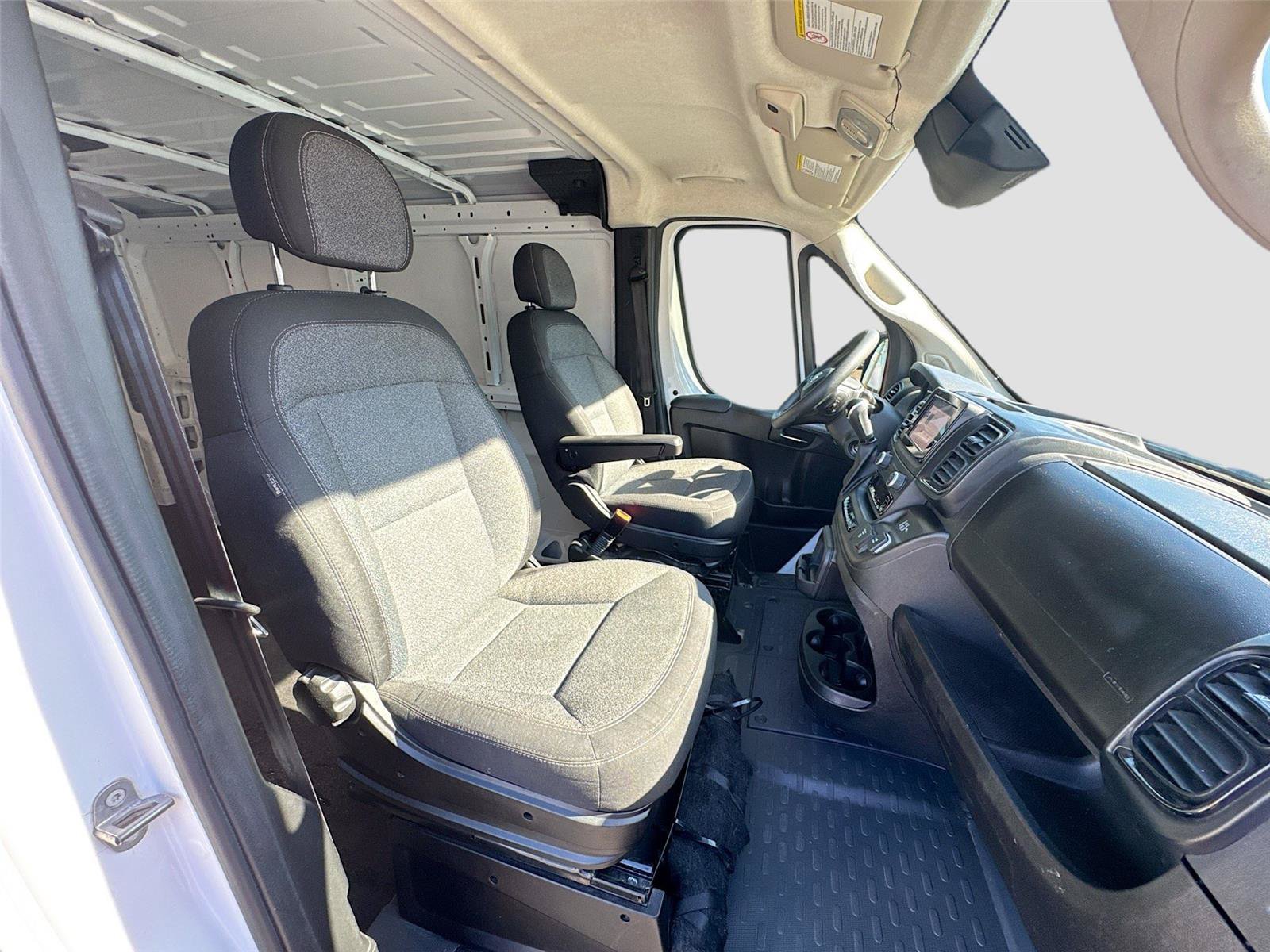 Used 2024 RAM ProMaster 1500 w/ Convenience Group FWD image 19