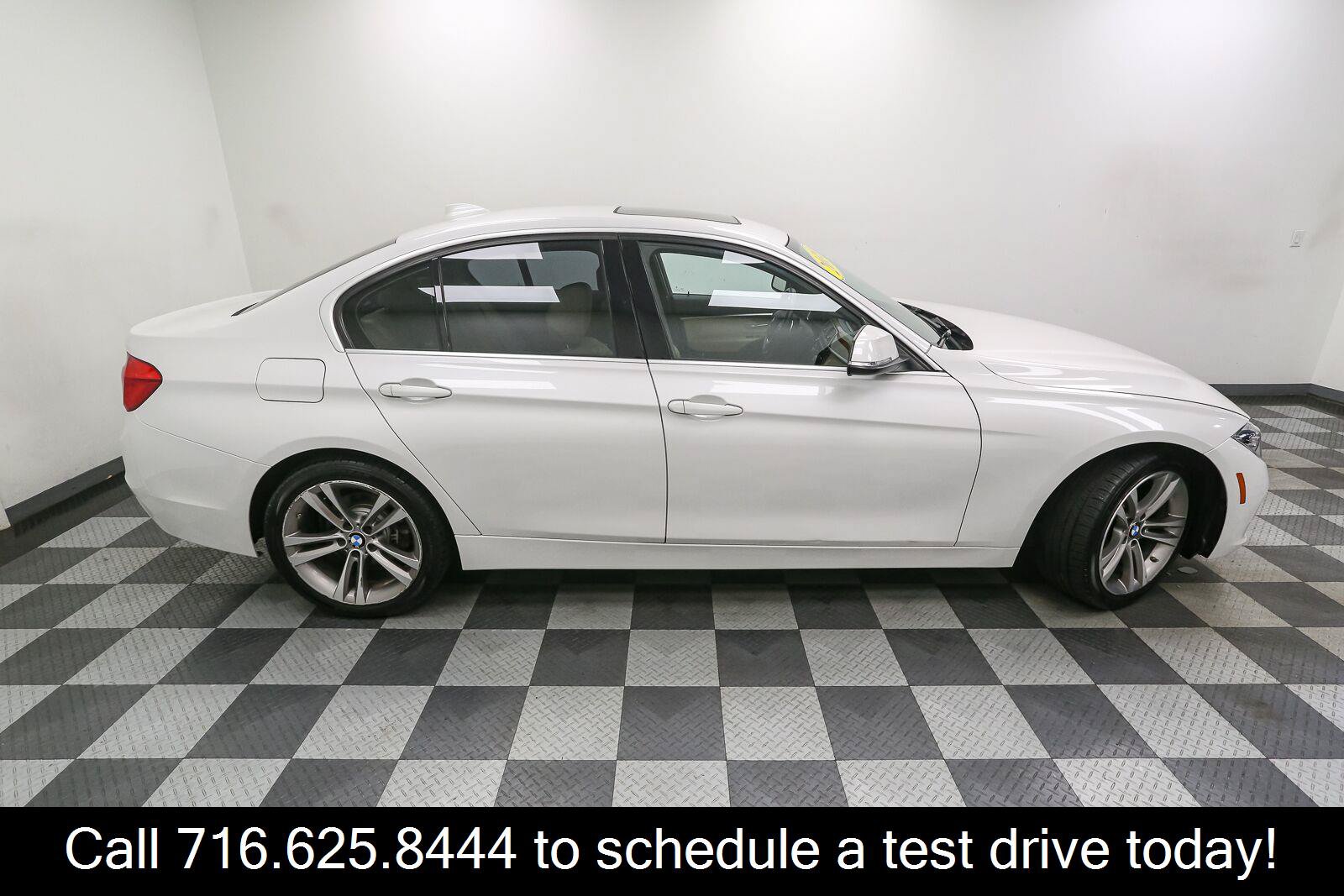 Used 2018 BMW 330i xDrive Sedan AWD/4WD image 7