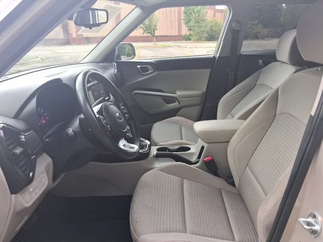 Used 2020 Kia Soul EX FWD image 13