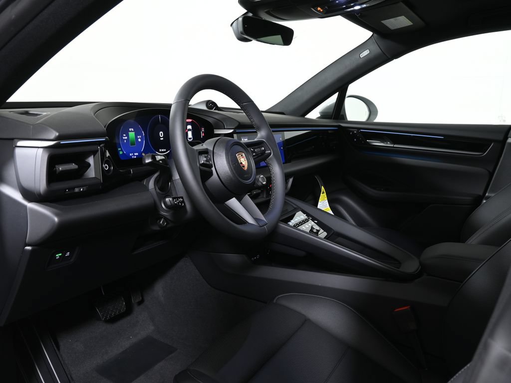 New 2026 Porsche Macan 4 Electric AWD/4WD image 4