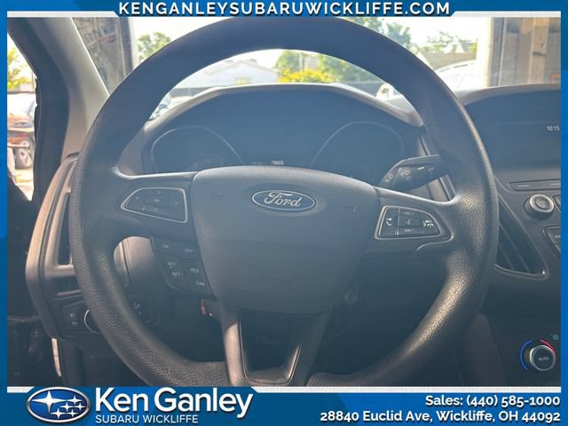 Used 2018 Ford Focus SE w/ SE Appearance Package FWD image 13