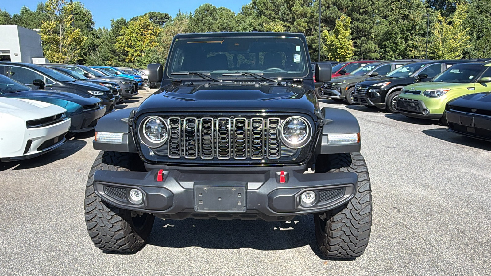 Used 2024 Jeep Gladiator Rubicon w/ Technology Group AWD/4WD image 3