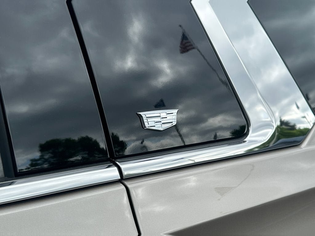 Certified 2025 Cadillac Escalade ESV Premium Luxury Platinum AWD/4WD image 15