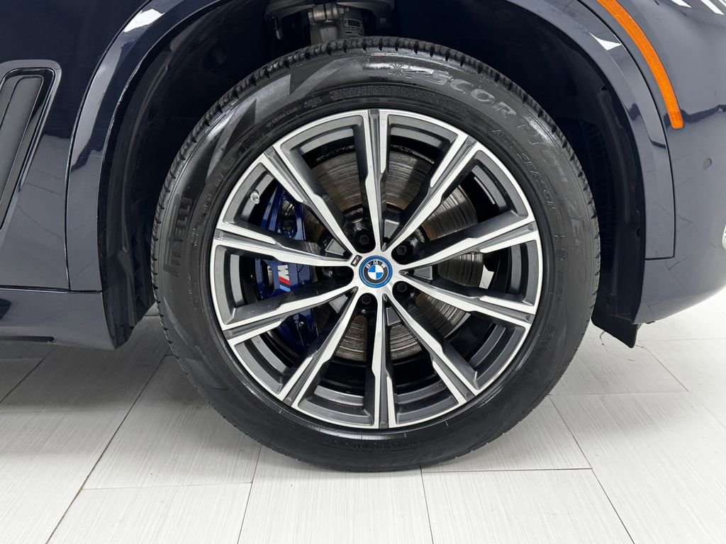 Used 2022 BMW X5 xDrive45e w/ M Sport Package image 44