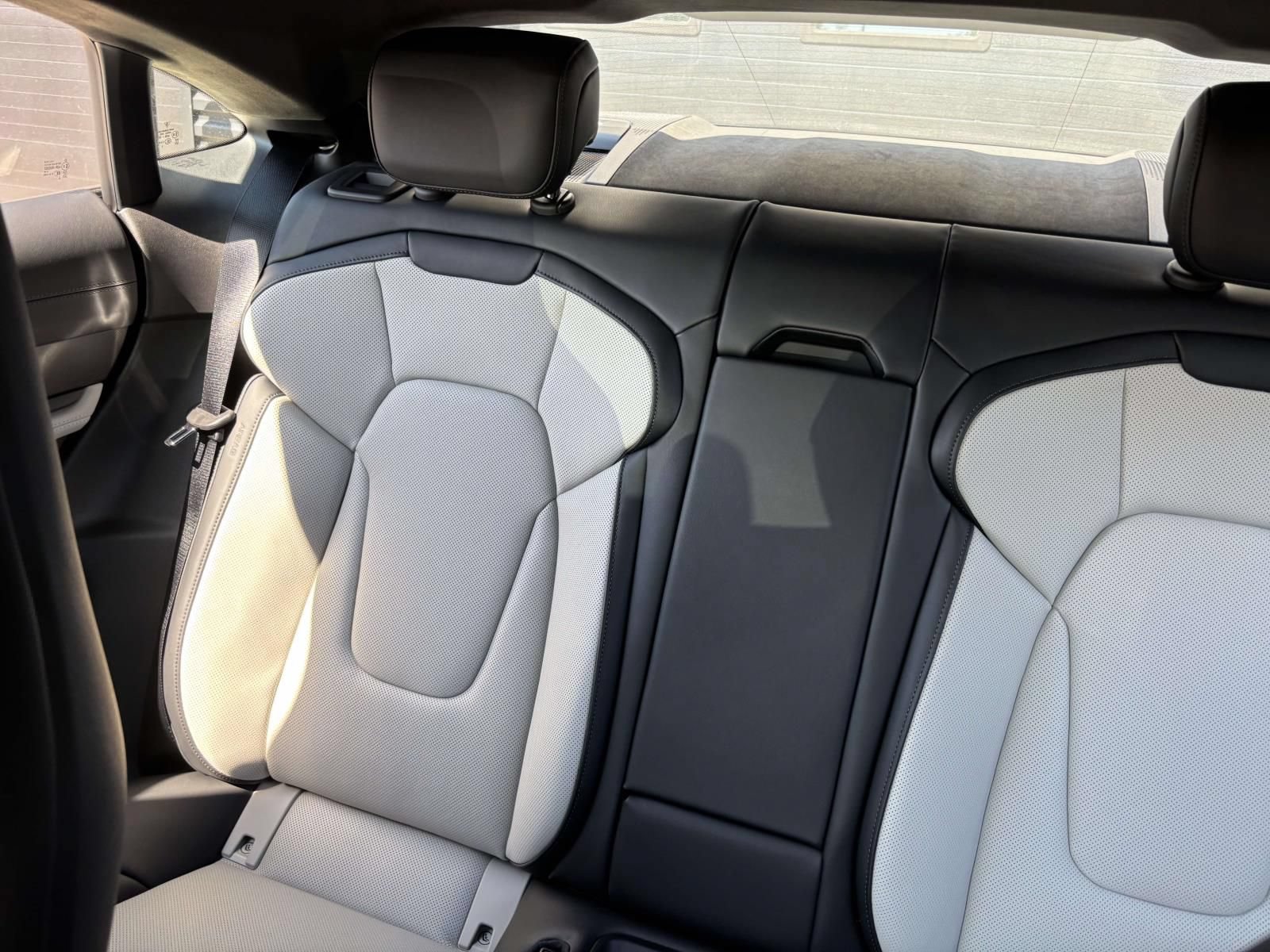 New 2026 Porsche Taycan Turbo S AWD/4WD image 39