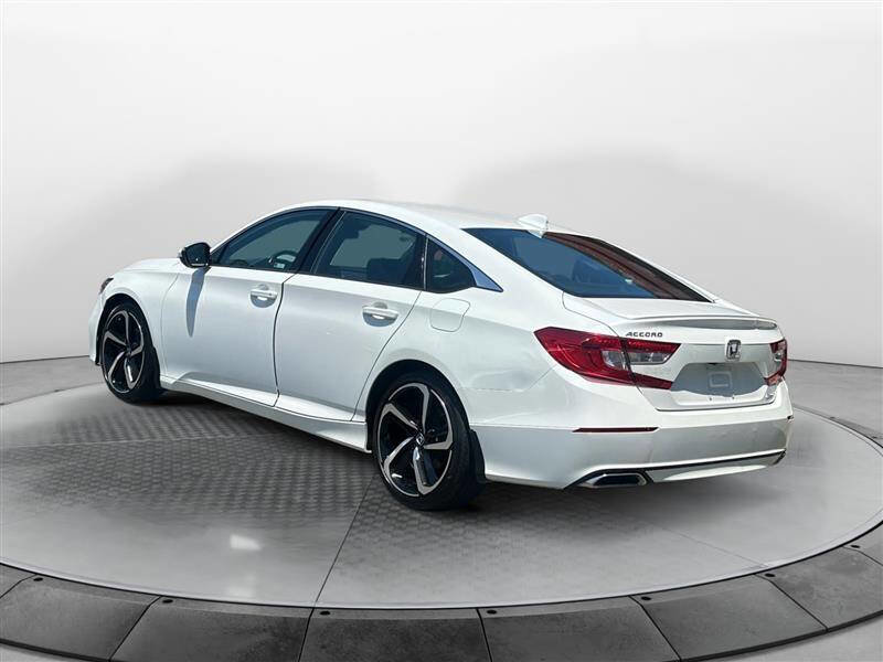 Used 2019 Honda Accord Sport image 3